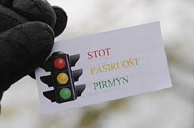 Iš senkančio biudžeto penimos ir "nepamatuojamos naudos" kontoros 