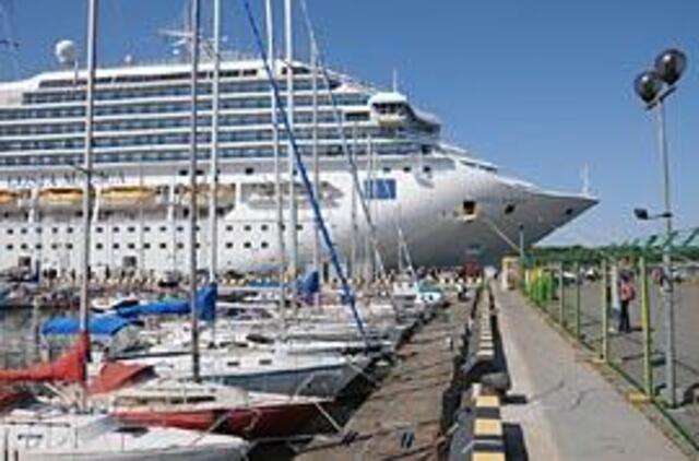 Italų laive - ir bažnyčia, ir česnakai