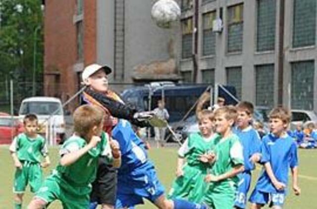 Aikštelėje - dešimtmečių kovos