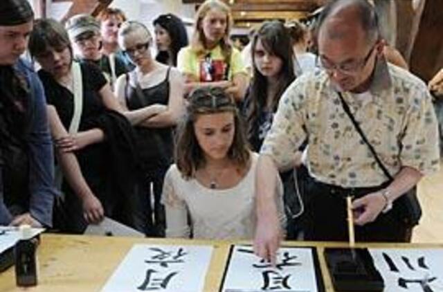 Japoniški šokiai ir arbatos ceremonija