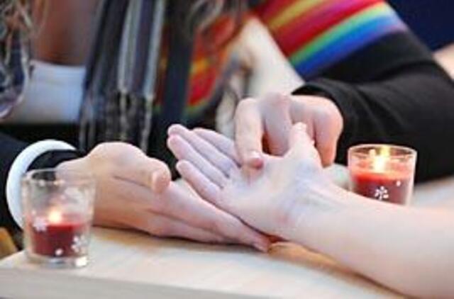 Tauta nėrė į ezoteriką