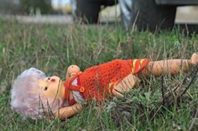 Vaikus traumuojantis instinktas galingesnis už gailestį ir meilę