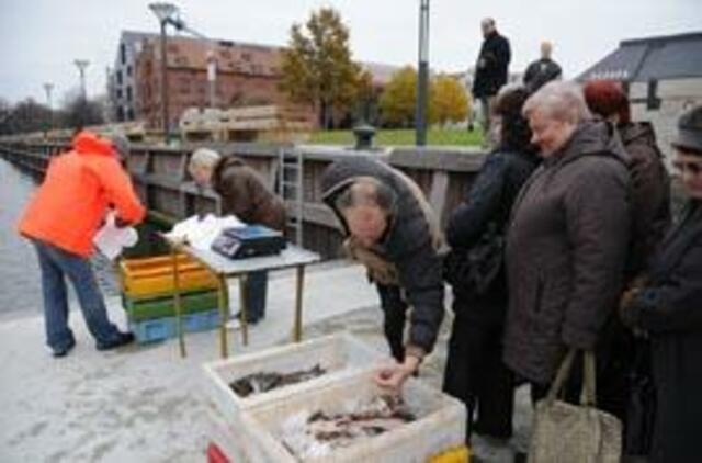 Plečiasi prekyba žuvimis