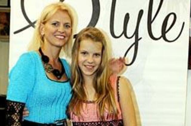 Vaivos Tučkuvienės lino kolekcija Floridoje