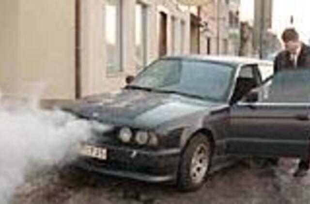 Šaltis mašinos nenužudo, o tik užmigdo