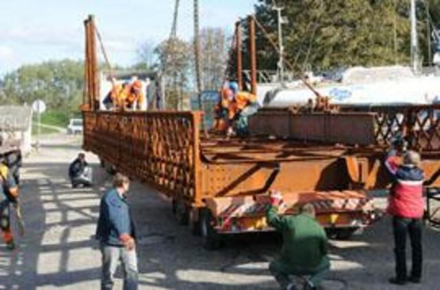 Pasukamąjį tiltelį norima mechanizuoti