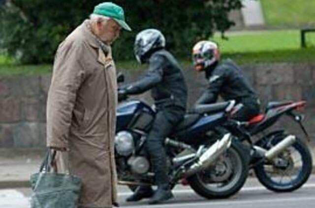 Motociklininkai plėšo diskriminacijos pančius