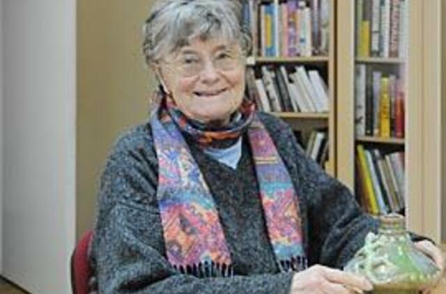 "Žmogus - sala išsigelbėti kitiems"