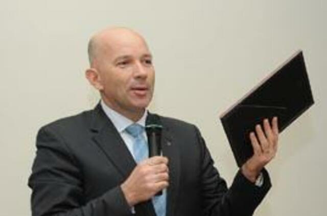 A. Burkšas sieks mero posto