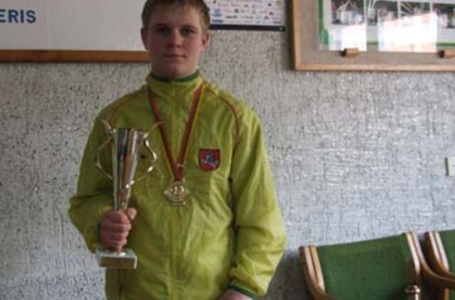 Boksininkui E. Petrauskui - pasaulio jaunimo čempionato sidabras!