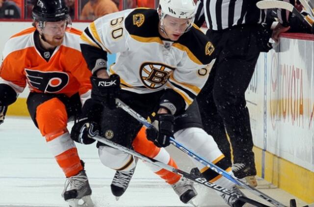 "Bruins" šventė trečiąją pergalę konferencijos pusfinalio serijoje