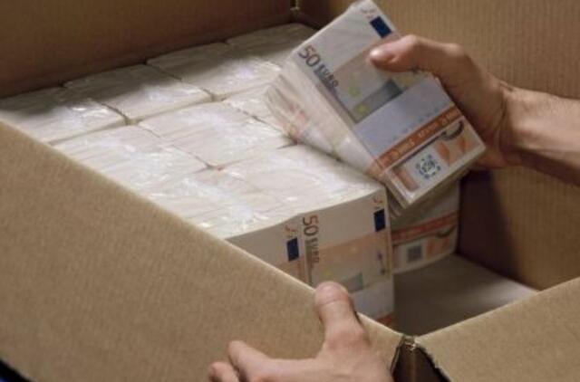 Graikija gavo pirmąją finansinės paramos dalį - 5,5 mlrd. eurų