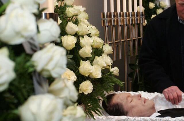 Tarp kitų D. Kedžio mirties priežasčių tiriama ir nužudymo versija