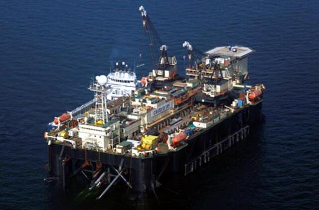 Dujotiekis Baltijos jūroje skinasi kelią per minas