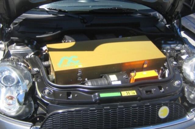 EP ragina plėtoti elektromobilių gamybą