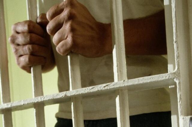 Areštinės kamera apkarto: kvaišalų platinimu įtariamas jaunuolis ryžosi makabriškam žingsniui 