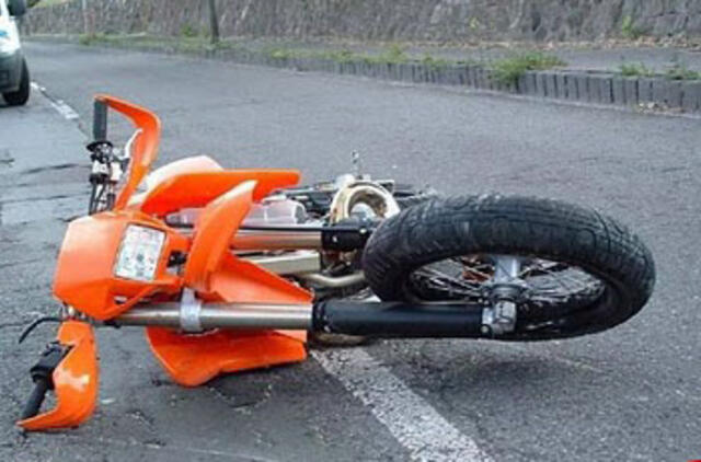 Per avariją žuvo motociklininkas