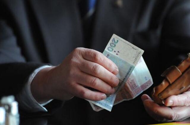 Atlyginimas kas savaitę - rožinė svajonė negaunantiems jo ištisus mėnesius