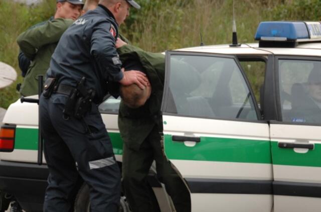 Plėšikai auką vežėsi į poligoną