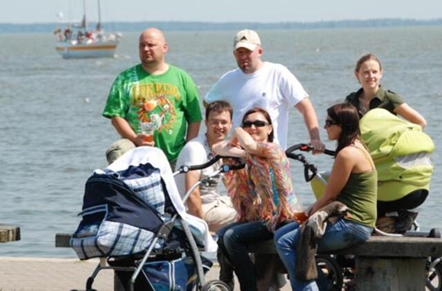 Siūloma gerinti sąlygas tėvams, norintiems dirbti auginant vaikus