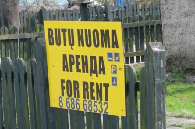 Ne visos reklaminės iškabos Nidoje turi leidimus