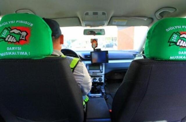 Policijos automobiliuose – antikorupciniai perspėjimai