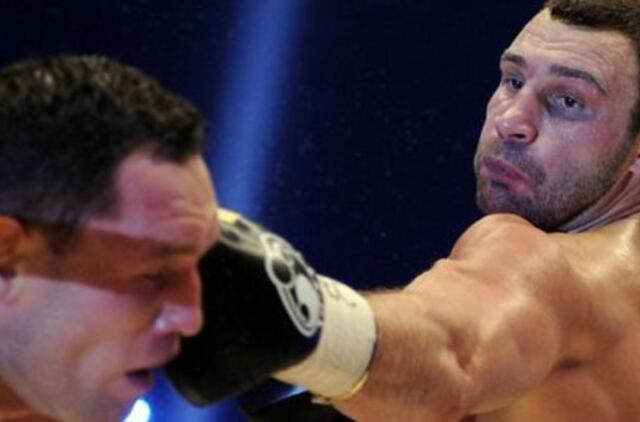 Ukrainietis V. Kličko apgynė pasaulio čempiono titulą