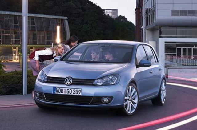 Automobilių pardavimas Europoje: "golfas" valdo