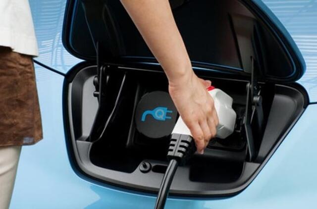 Europiečių elektromobiliai turės vienodus įkrovimo įtaisus