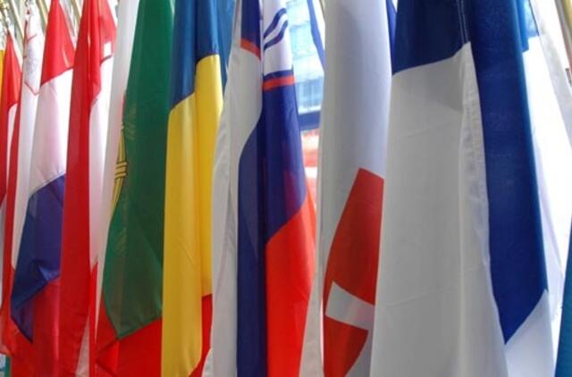 Lietuviai naryste ES patenkinti, bet jos reikalais domisi vangiai