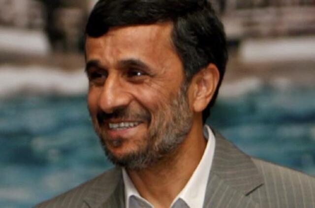 M. Ahmadinedžadas grasina pasitraukti iš branduolinių derybų