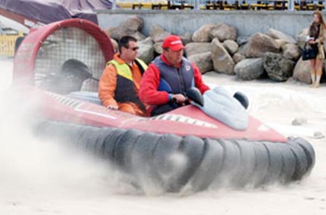 Motociklas skęstančiuosius pasieks judėdamas oru