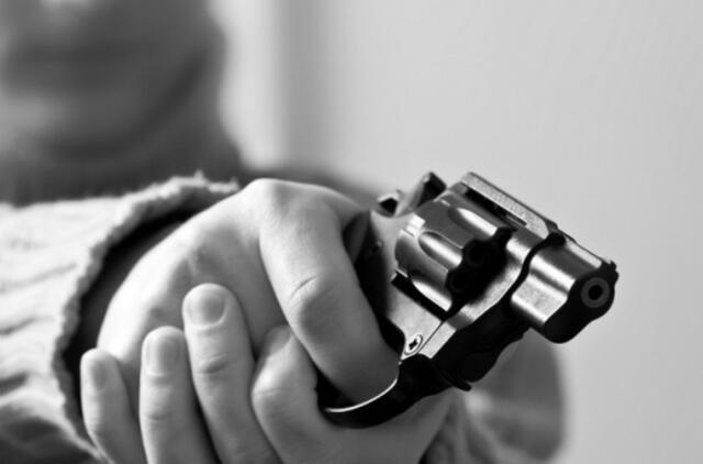 Nežinomas šaulys JAV nušovė vyrą ir vaiką