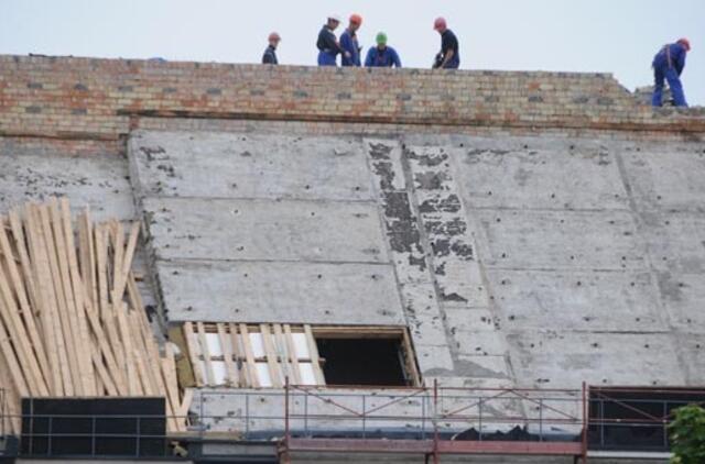 Pradedamas griauti Dramos teatro priestatas