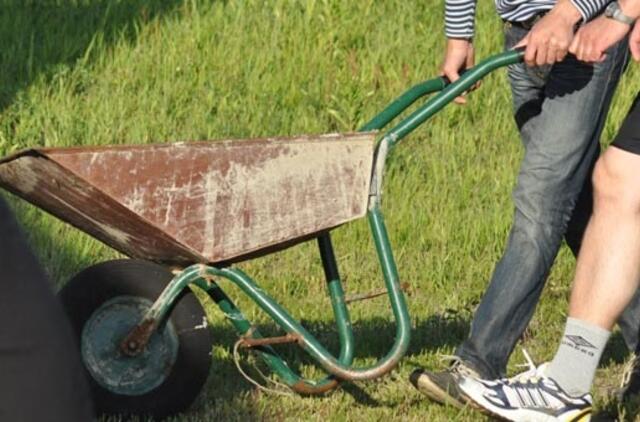 Seimūnas: pensijos neturi būti mažinamos darbo vietas kuriantiems asmenims
