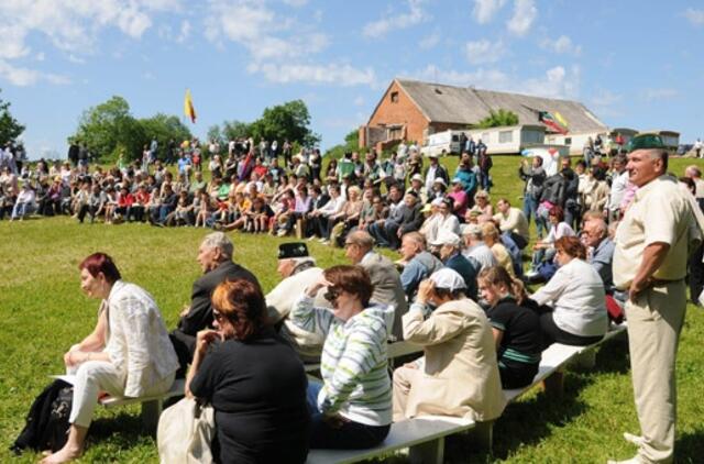 Totoriai "Sabantujų" švenčia Radailių dvare