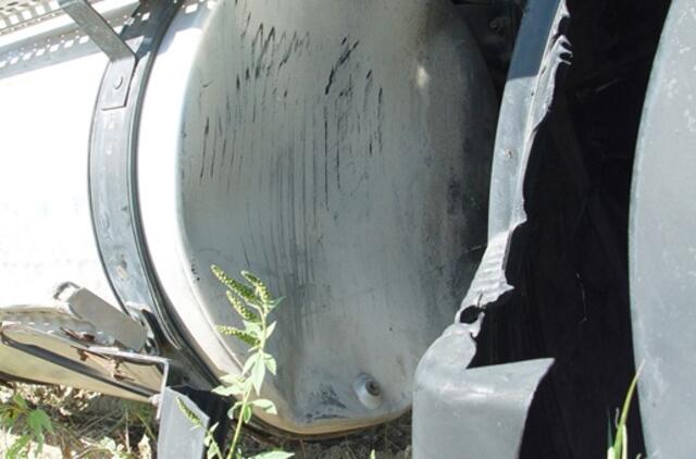 Vagių taikinys - sunkvežimių kuro bakai