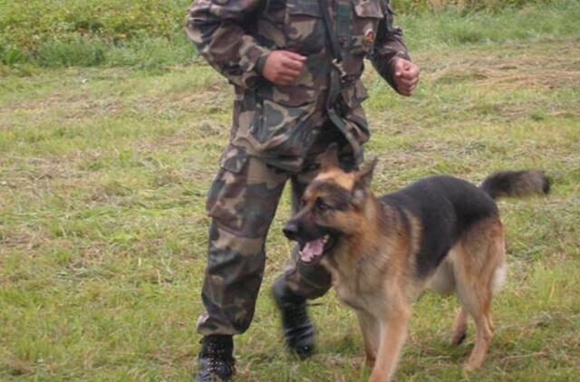 Cigarečių nešikus išgąsdino pasieniečių šuo