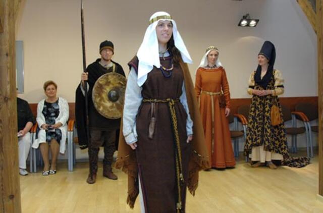 Festivalyje - nuo istorinių kostiumų iki šokolado