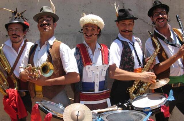 Jūros šventėje – tarptautinė gatvės cirko fiesta „Stebuklų šalis“