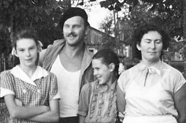 Klaipėdos akvarelės: namai ir žmonės (159)