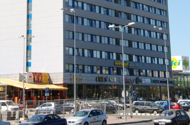 Kvaišalų prekyba - po pietų prie "Vėtrungės"