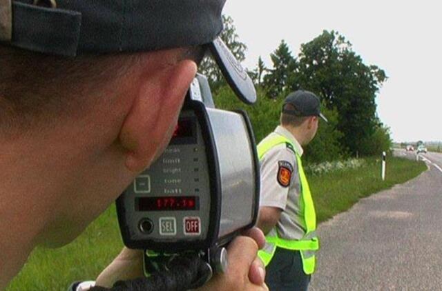 Policija vairuotojus baudžia skaudžiau