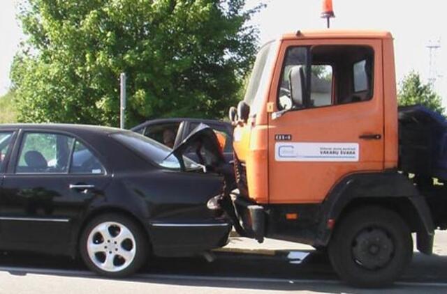 Vairuotojas dėl avarijos kaltino karštį