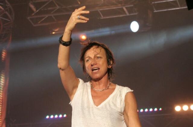 54 metų italų rokerė Gianna Nannini laukiasi pirmojo kūdikio