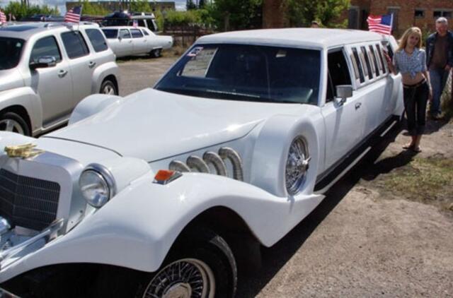 Amerikietiški automobiliai šeštadienį kursuos po pajūrį