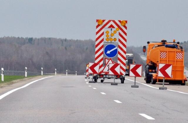 Bandoma kontroliuoti kelininkų darbą