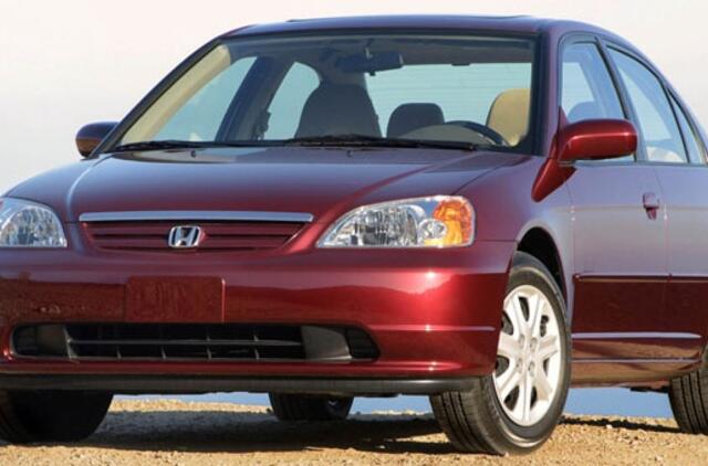 "Honda" atšaukia beveik 400 tūkst. automobilių