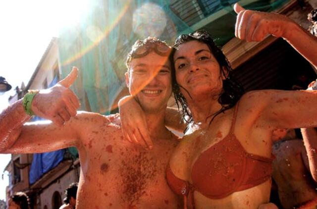 Ispanijoje pomidorų mūšyje dalyvavo apie 40 tūkstančių žmonių