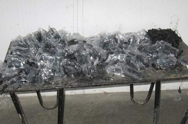 Mobiliojo ryšio telefonų priedų kontrabanda į Baltarusiją neišvyko